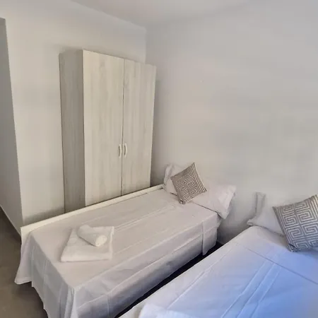 Edificio Arenal Apartment *